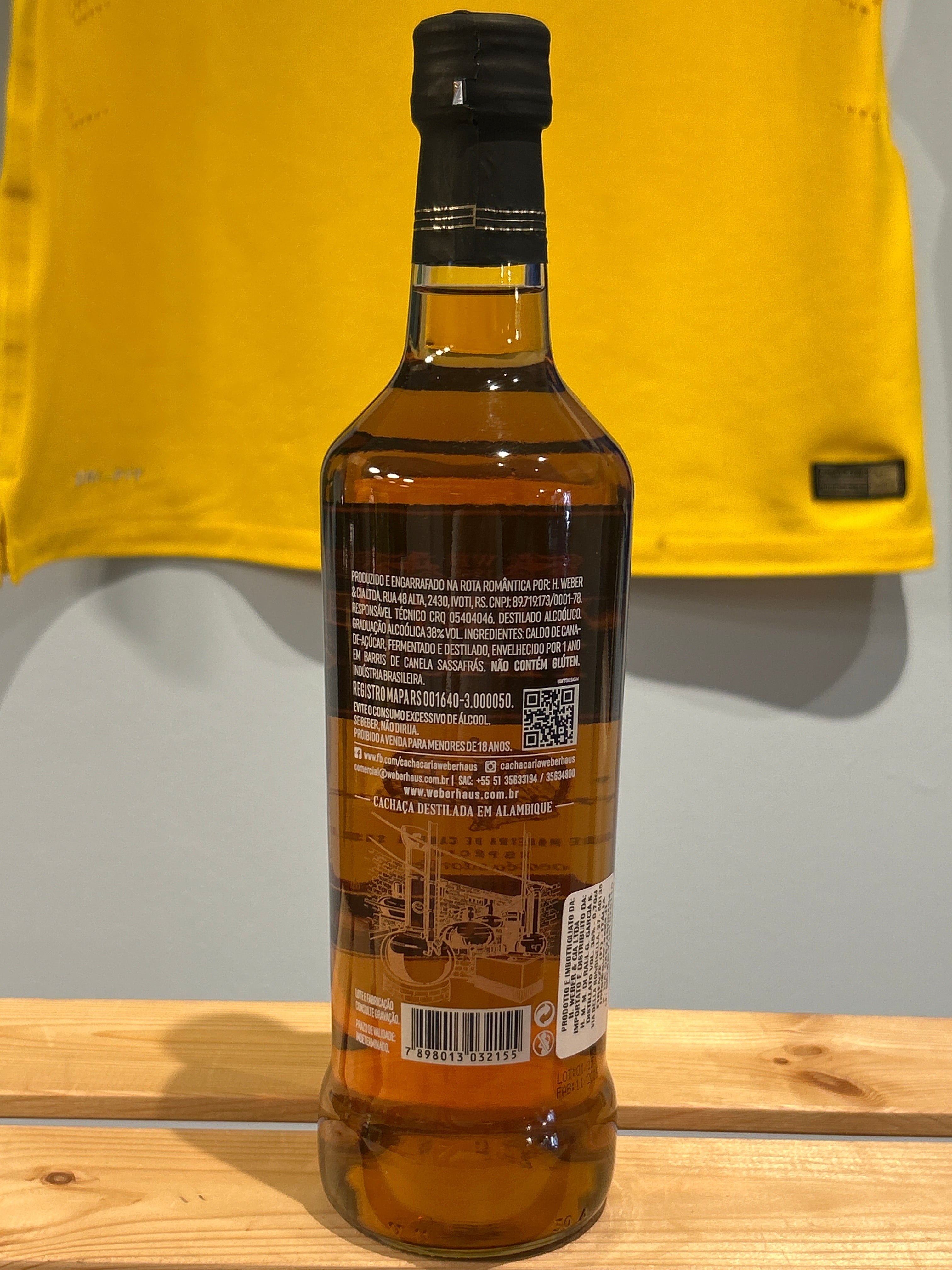 Cachaça Artisanale Canela Sassafrás - WEBER HAUS - 700ml