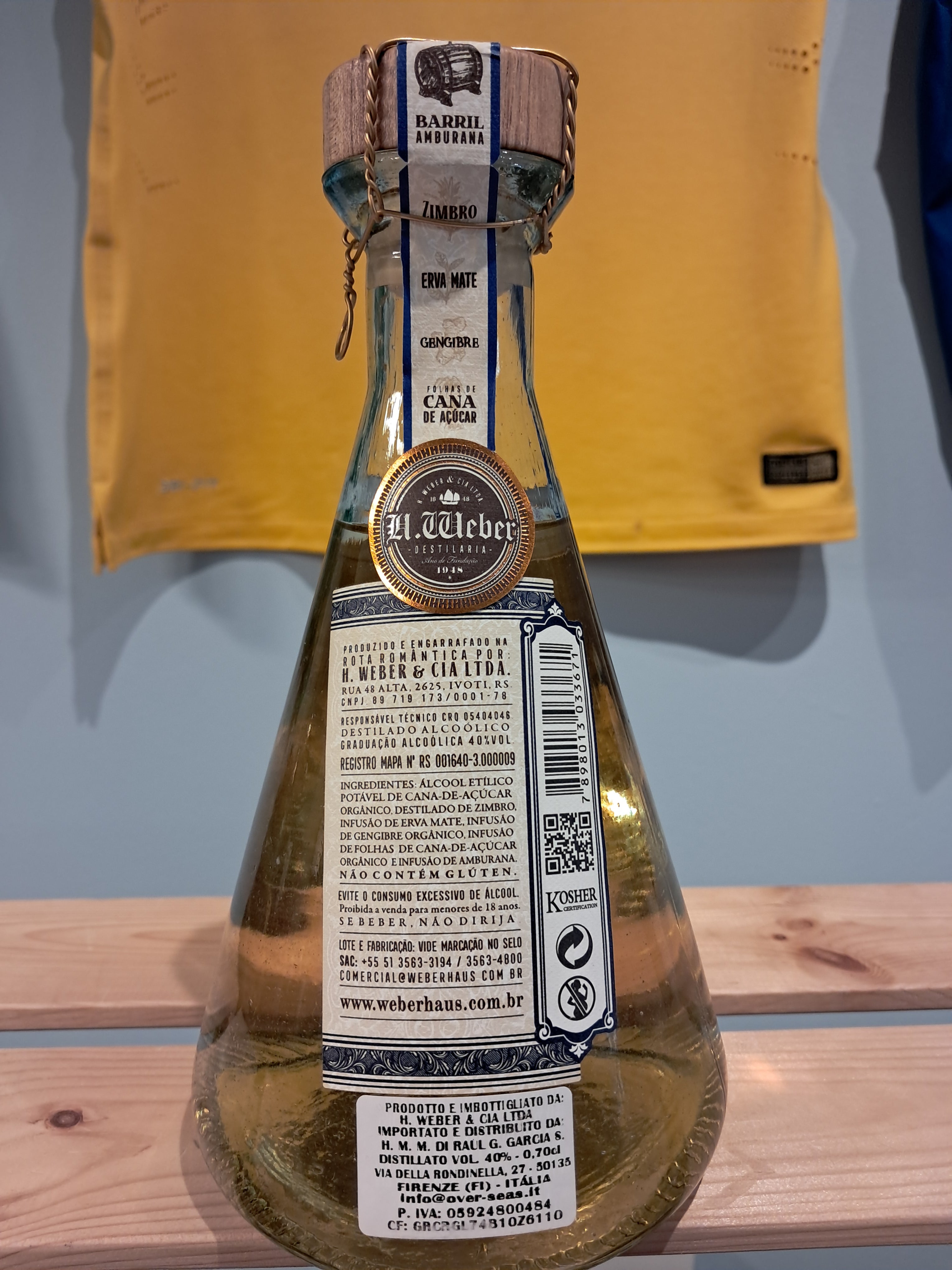 Amburana Artisan Gin (Amburana Artisan Gin) - WEBER HAUS - 700ml