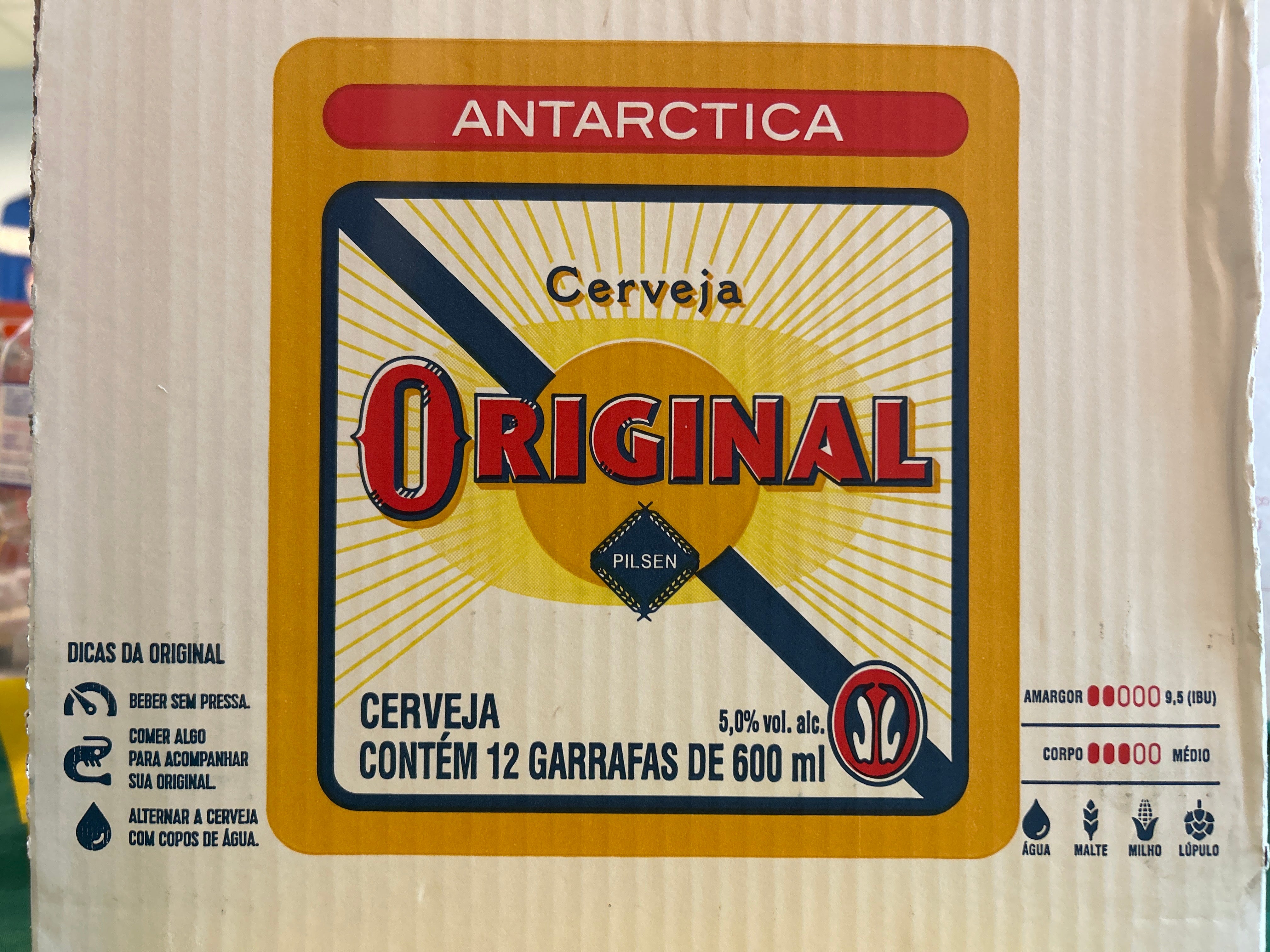 Confezione da 12 unità - Birra brasiliana - Bottiglia Originale (Cerveja Original garrafa - ANTARCTICA - 600 mL)