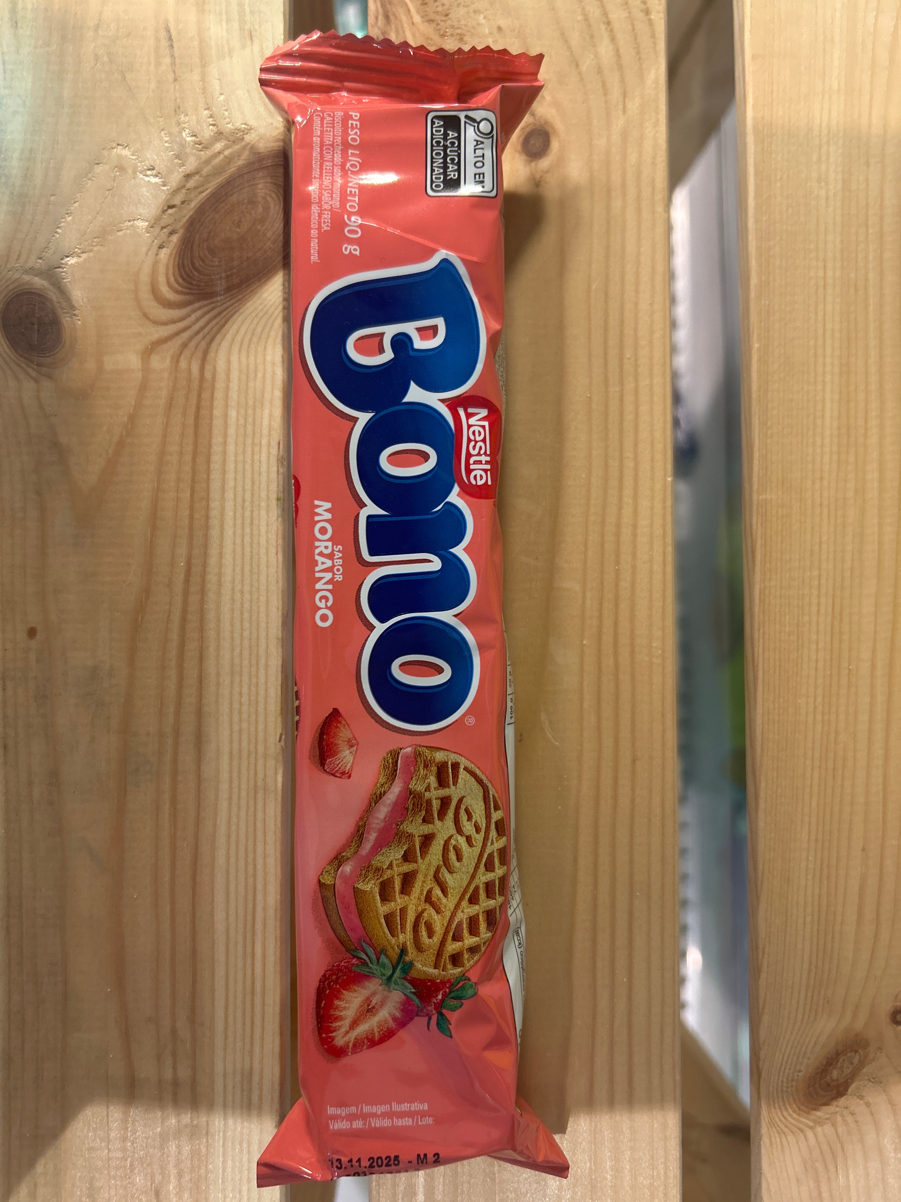 Bono - Strawberry Filled Cookies (Bolacha Morango) NESTLÉ - 90g