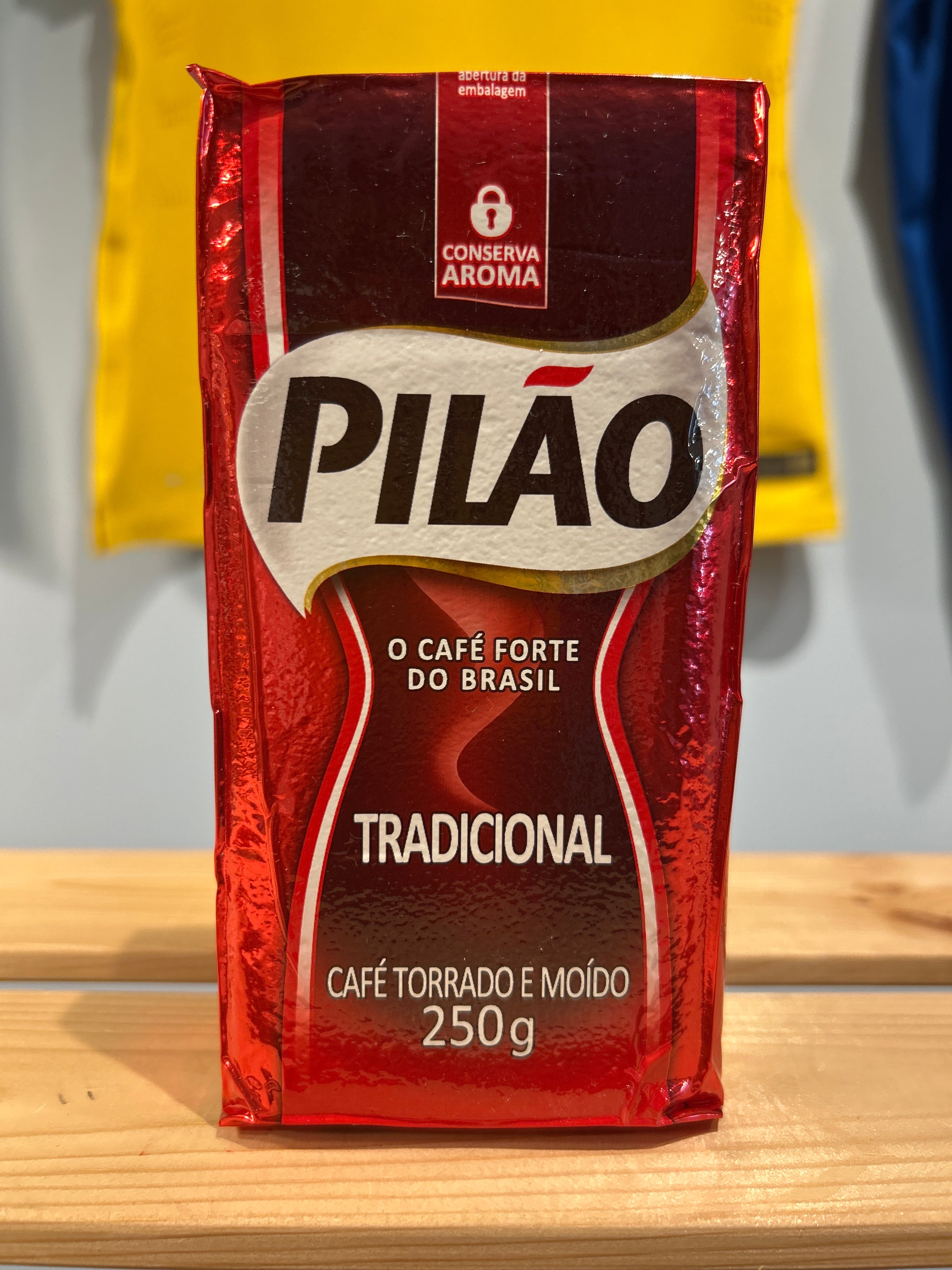 Traditional Brazilian Coffee (Café Tradicional) - PILÃO - 250g