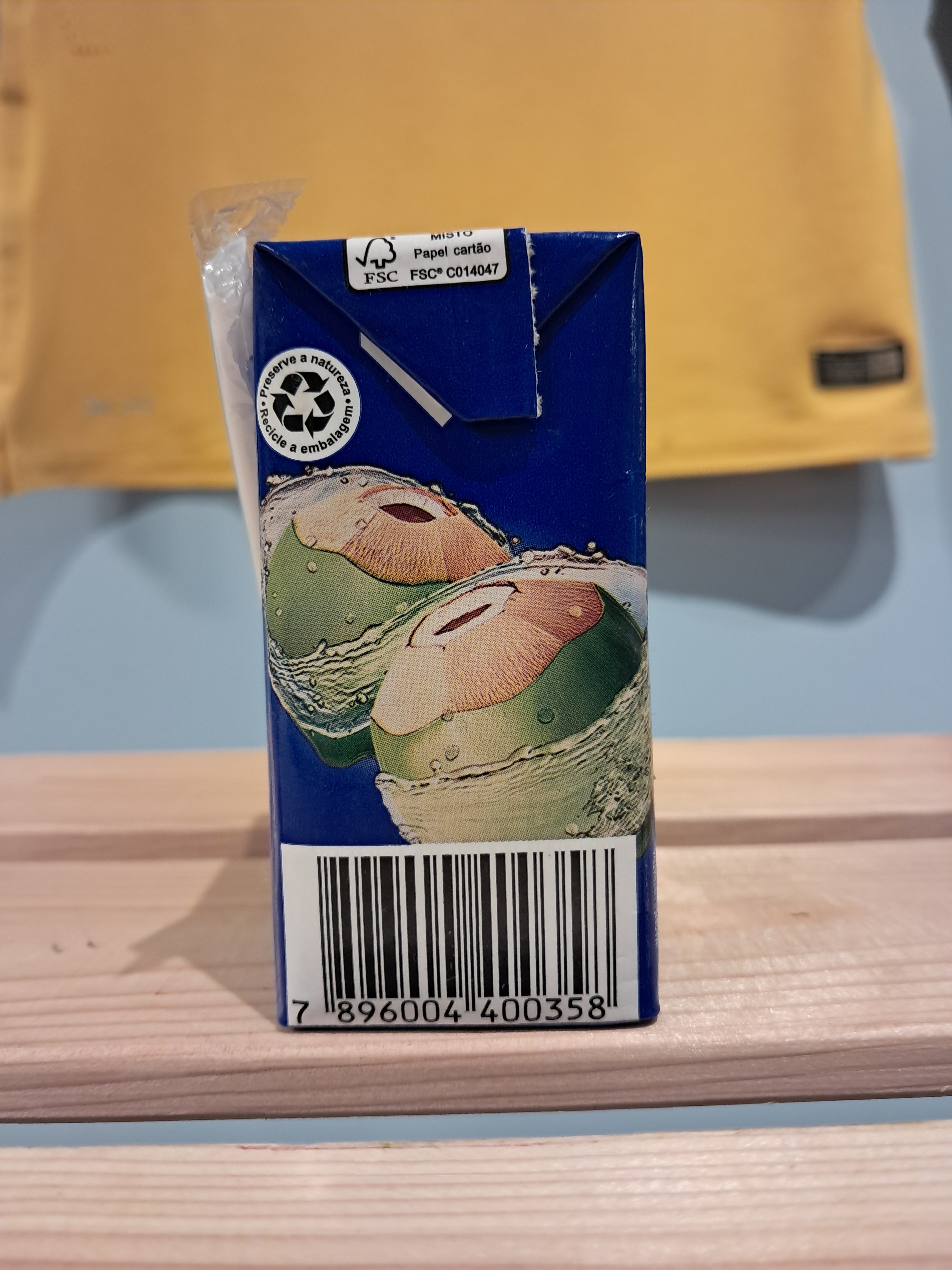 Coconut Water (Água de Coco) - SOCOCO - 200ml