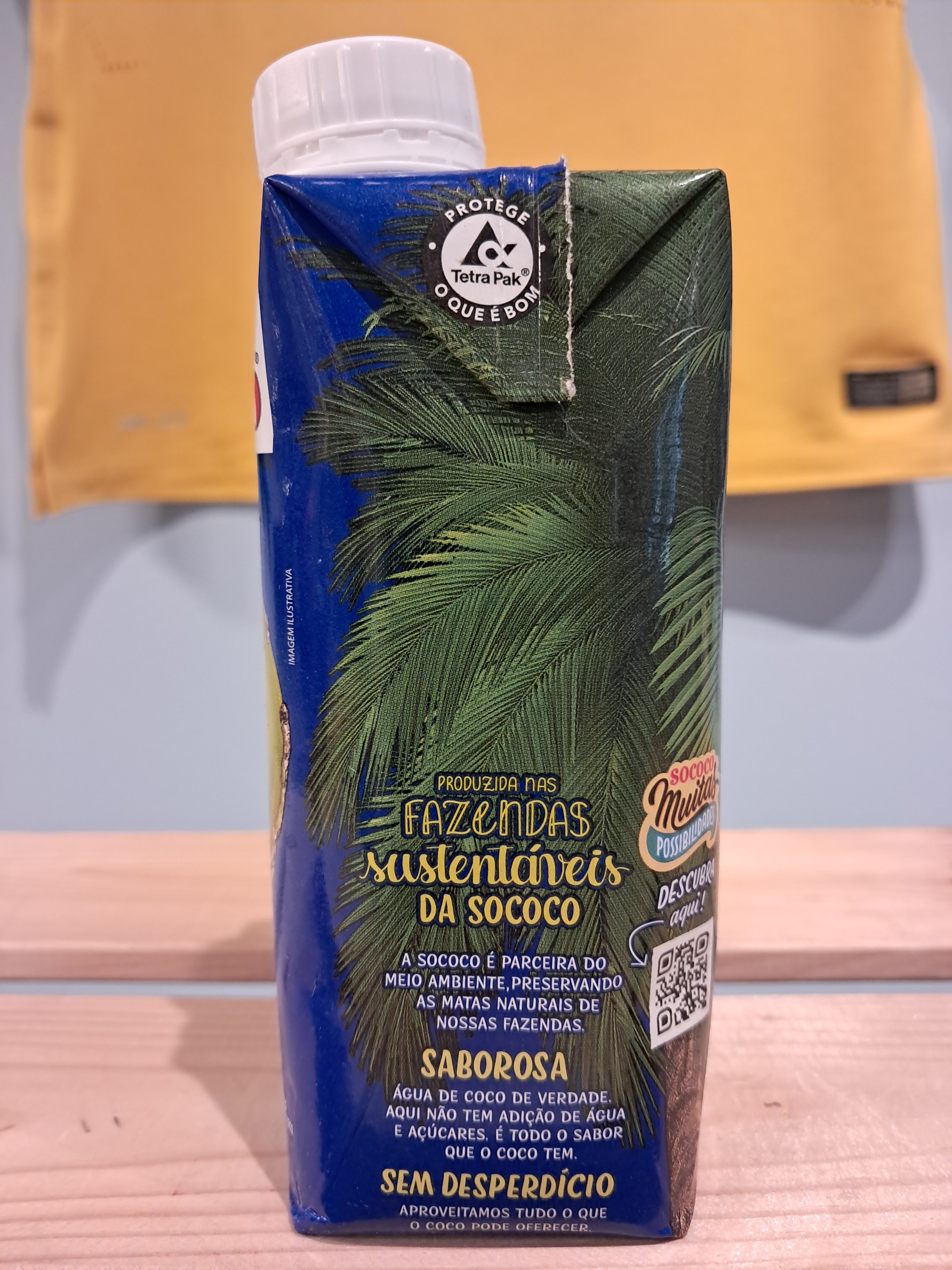 Coconut water (Coconut Water) SOCOCO - 330ml