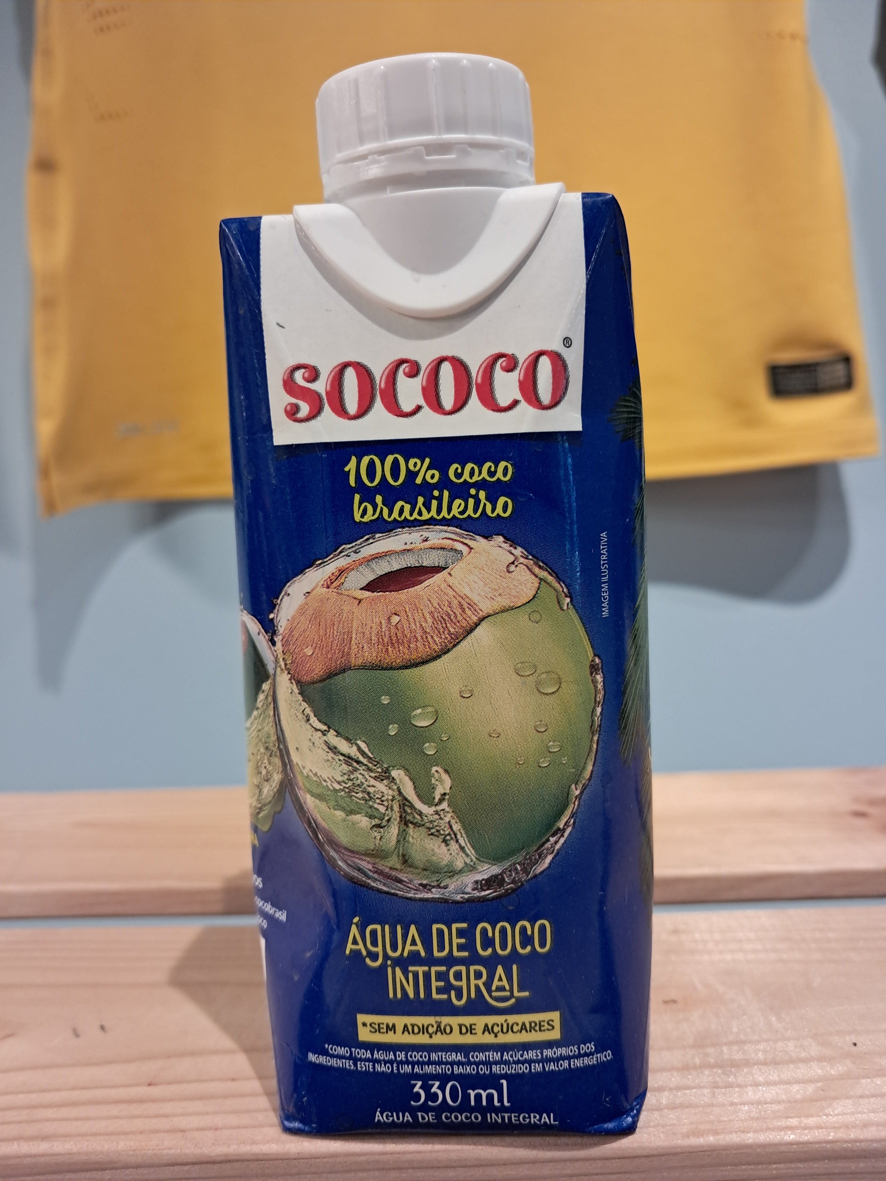 Coconut Water (Água de Coco) SOCOCO - 330ml